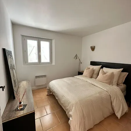 Holiday home Rez De , Beau Jardin Avec Piscine